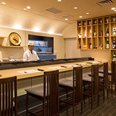 ふらりと立ち寄れる大人の空間