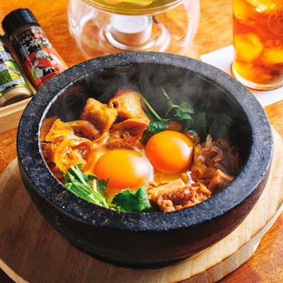 【ランチ限定!】大好評<石焼親子丼>は、侘家ならではの逸品!