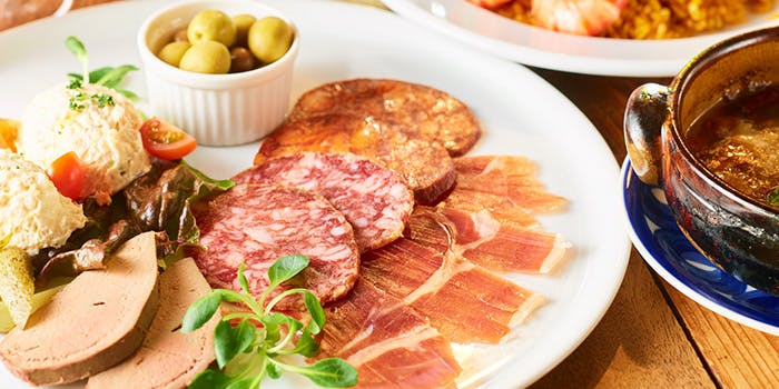 メソン・セルバンテス（MESON CERVANTES）