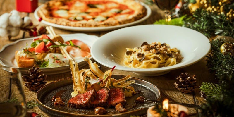 【クリスマス2025】黒毛和牛グリル、マルゲリータ、黒トリュフのパスタ等全5皿＋乾杯スパークリングワイン