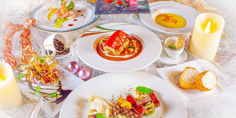  【Xmas2025】国産牛フィレ＆真鯛のWメインのXmasフルコース＋横並びのカップルシート