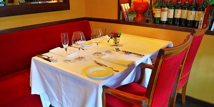 ウサギ かめ ウサギトカメ 薬院大通 フランス料理 一休 Comレストラン