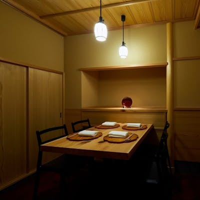 プライベート空間でゆったりと過ごせる個室