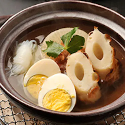 命の出汁に全国各地の厳選食材をじっくり煮込んだ自慢の「おでん」