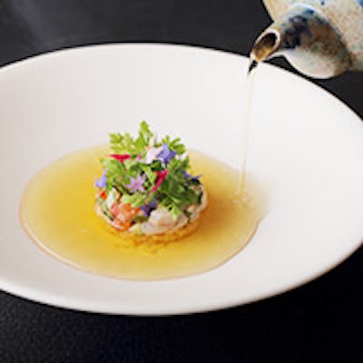 枠を超えた多彩な料理とティーペアリング