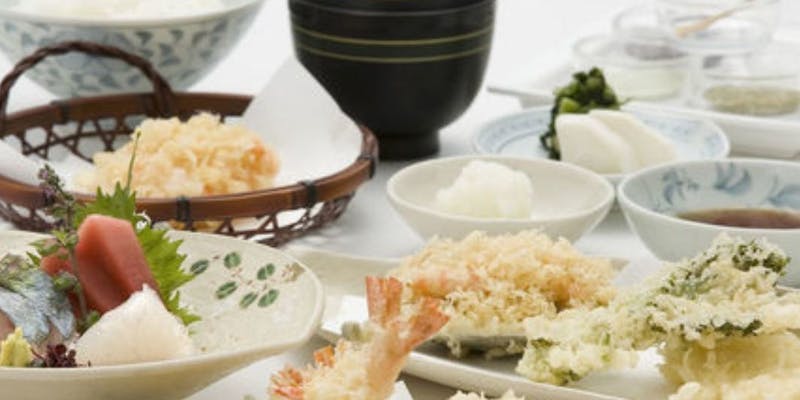 【潮御膳】刺身盛合せ、魚介や野菜の天ぷら7種など