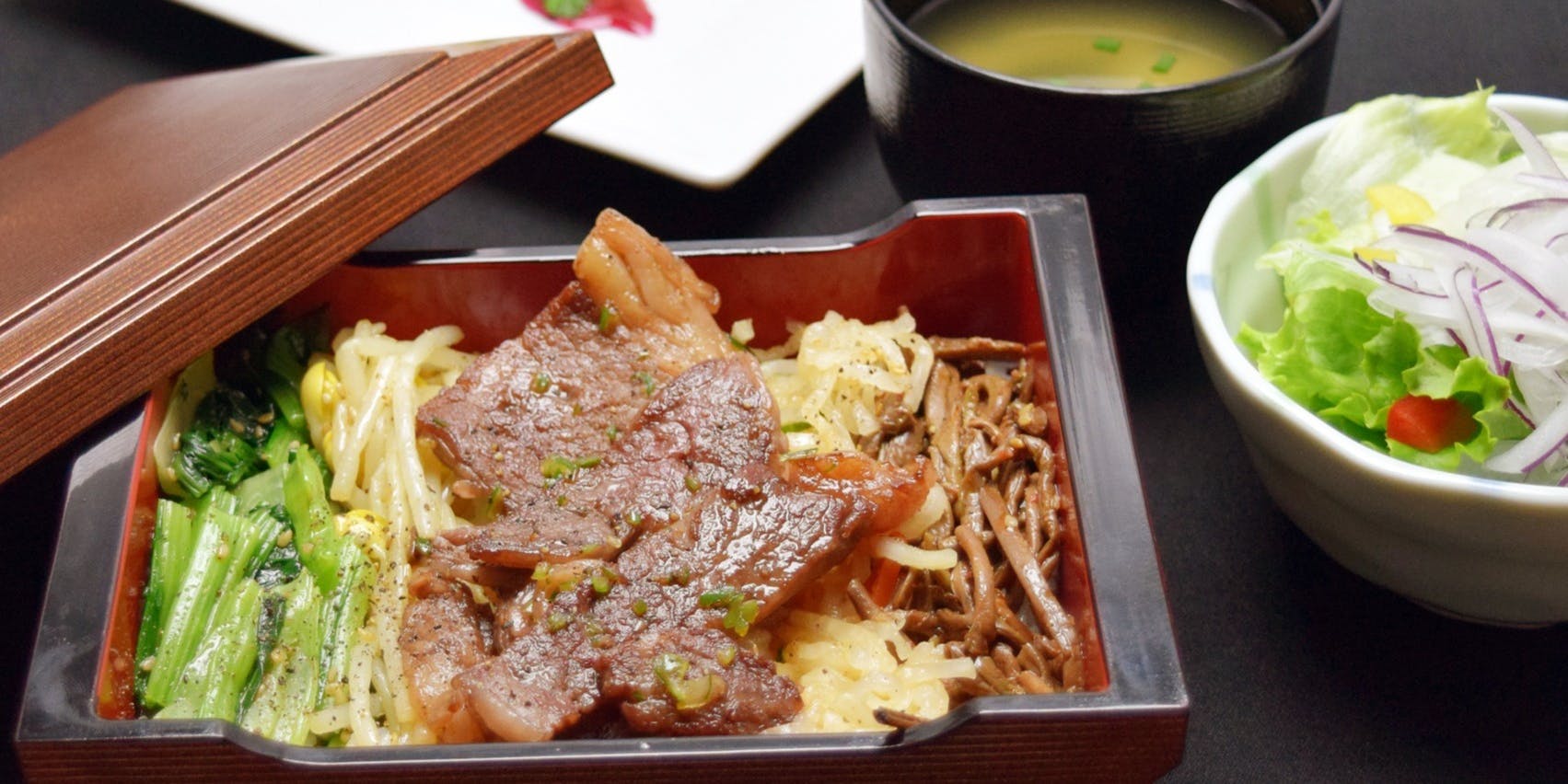 ランチ 黒毛和牛焼肉 薩摩 牛の蔵 なんば店 クロゲワギュウヤキニク サツマ ウシノクラ ナンバテン 難波 焼肉 一休 Comレストラン ランチ 黒毛和牛焼肉 薩摩 牛の蔵 なんば店 クロゲワギュウヤキニク サツマ ウシノクラ ナンバテン 難波 焼肉 一休 Comレストラン