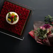 ホールケーキ&花束