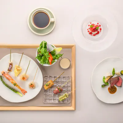 【ランチ】フレンチの技法を取り入れた串揚げ・串焼きを味わえるランチコースをご用意