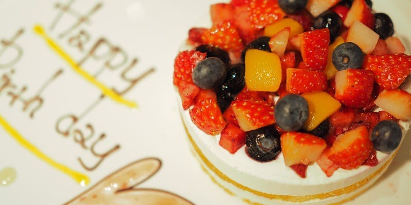 【記念日に最適】ホールケーキ付き熟成肉食べ比べ赤身コース