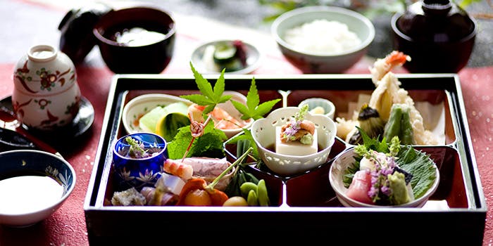 京都の夜景が綺麗にディナーで京料理が楽しめるおすすめレストラントップ5 一休 Comレストラン 京都の夜景が綺麗にディナーで京料理が楽しめるおすすめレストラントップ5 一休 Comレストラン