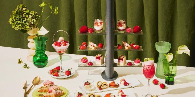Strawberry Parfait Afternoon Tea（2/24～4/12）