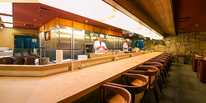 すたんど割烹 銀坐 名古屋国際ホテル 銀座会席 落ち着いた上品な雰囲気の店内で味わうランチタイム限定メニューです ランチ プラン メニュー 一休 Comレストラン