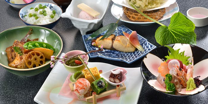 すたんど割烹 銀坐 名古屋国際ホテル 銀座会席 落ち着いた上品な雰囲気の店内で味わうランチタイム限定メニューです ランチ プラン メニュー 一休 Comレストラン