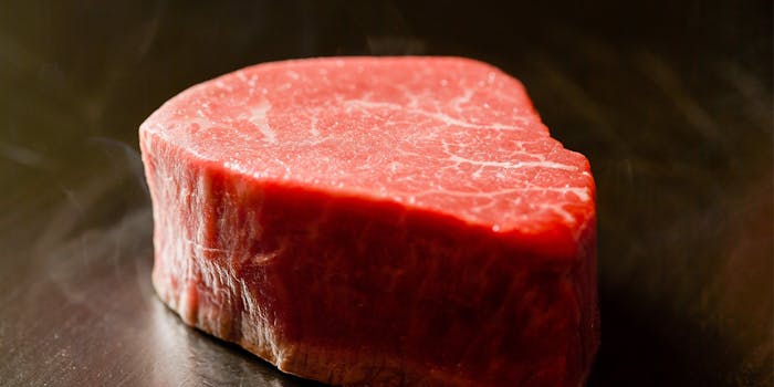 ステーキ 絶対失敗しないステーキの焼き方! 安い肉も高級牛並みに柔らかジューシー