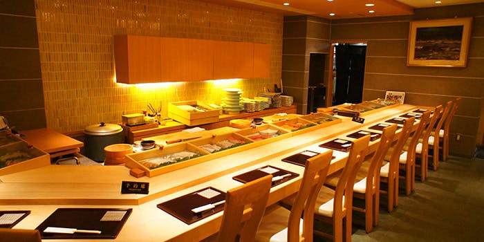 記念日におすすめのレストラン・札幌たる善 新丸の内店の写真1