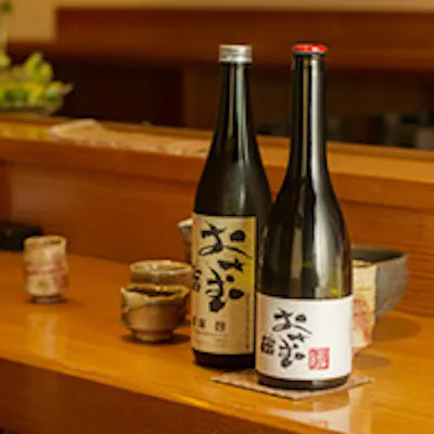 素材を吟味し、粋に握る鮨と肴
