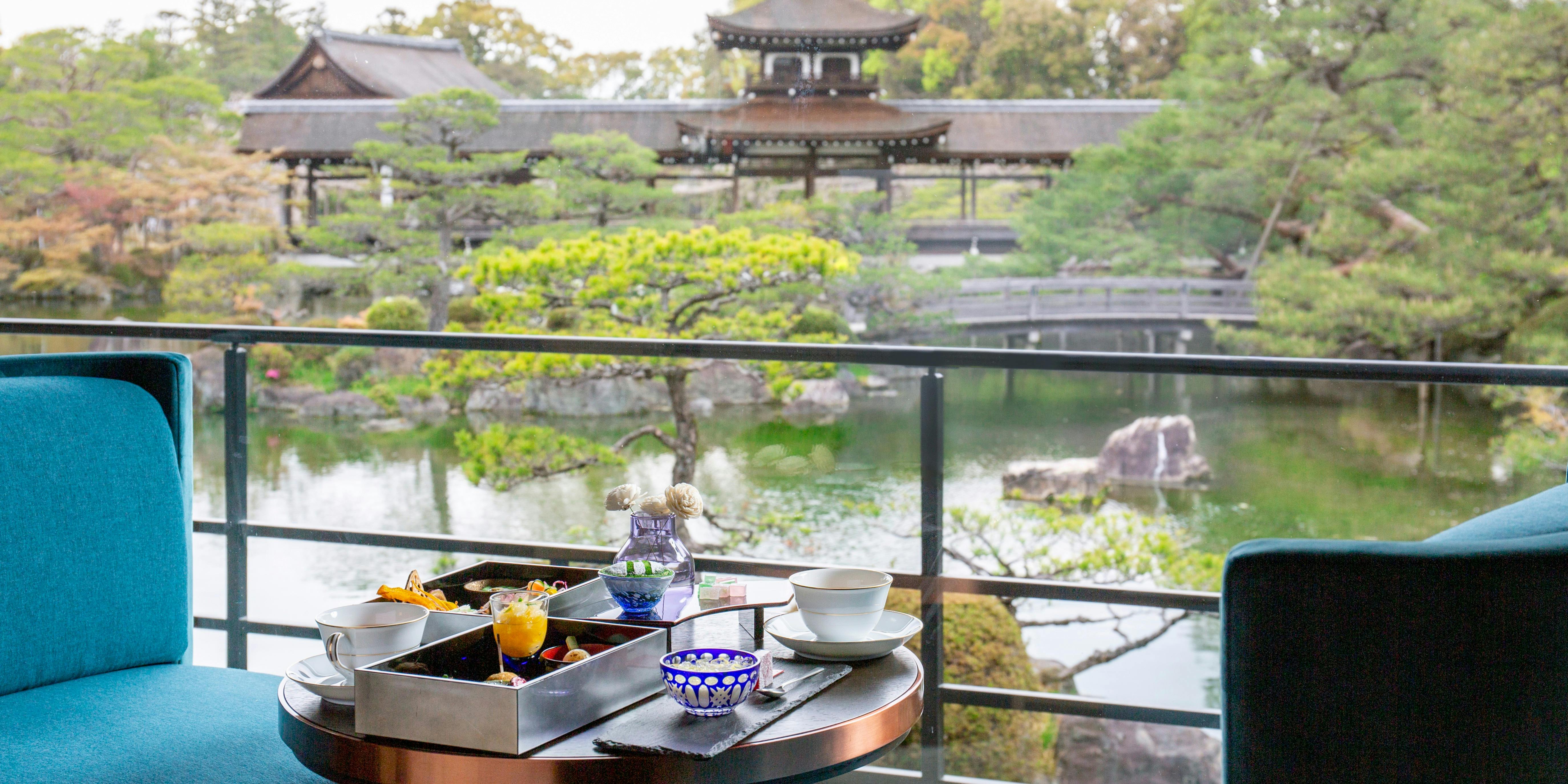 ランチ 平安神宮会館 ヘイアンジングウカイカン 平安神宮 カフェラウンジ 一休 Comレストラン