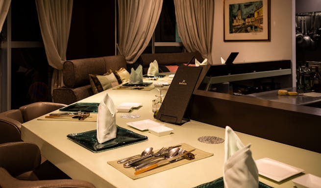 バレンシア レストラン 本町 イタリアン 一休 Comレストラン