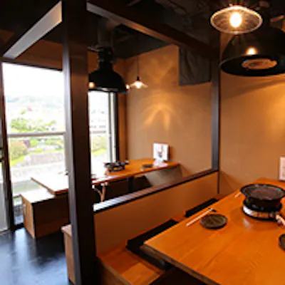 鴨川沿いの隠れ家的雰囲気のお店