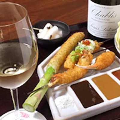 串揚げと店主こだわりのお酒で至福のひと時を…