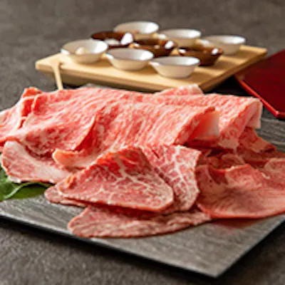 きめ細かな霜降りと口いっぱいに広がる旨みの松阪牛に舌鼓