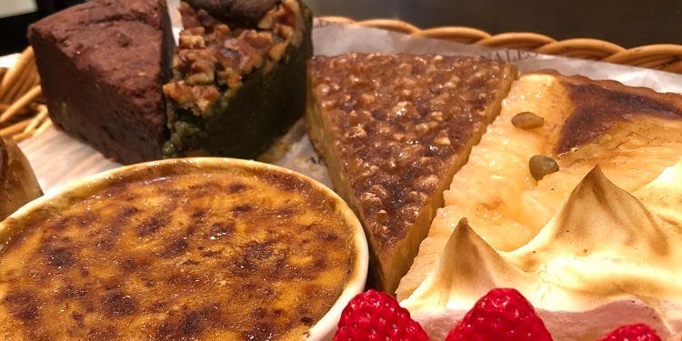 オー バカナル 高輪（AUX BACCHANALES）