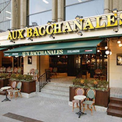 日本にいながら、本場の賑わいと味わいが息づく空間