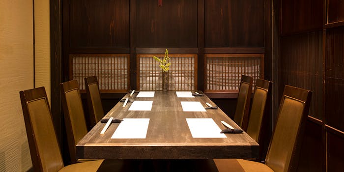 和酒和食 恵比寿 黒帯 完全事前予約 河豚尽くし ふぐ鍋コース 個室 会食 接待 忘年会 和食宴会 鍋 全8品 ディナー プラン メニュー 一休 Comレストラン