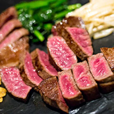 絶妙な火入れで仕上げるこだわりの和牛・魚介