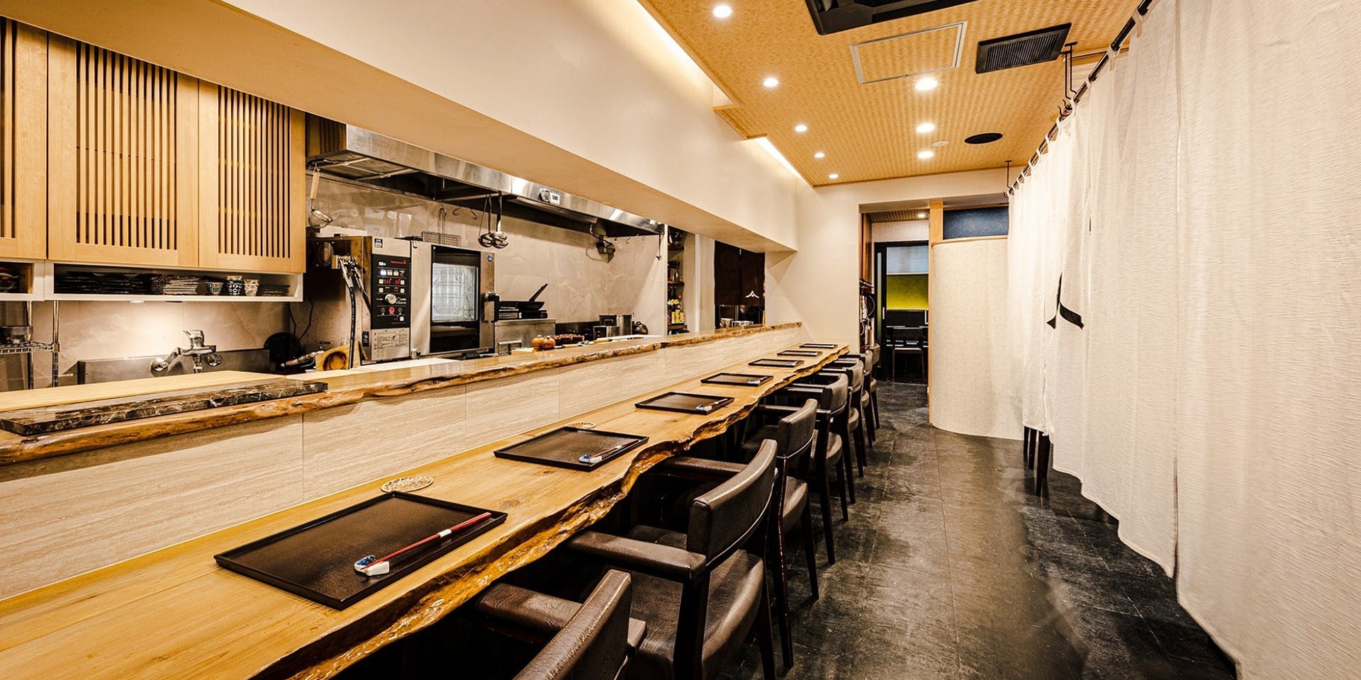 霞町三◯一ノ一（かすみちょうさんまるいちのいち）