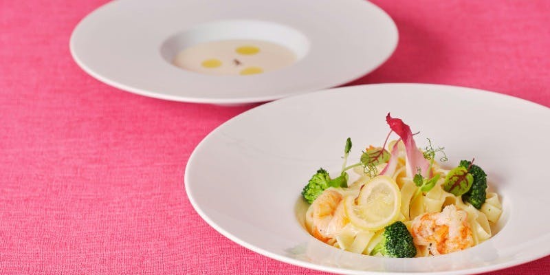 いちごとスウィートベアのアフタヌーンティー（パスタランチ）