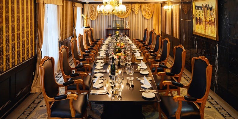 豪華 台座付き ビッグ 高級ツリー 店舗などにも 大阪堺市