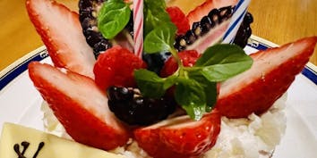 【アニバーサリー】ホールケーキと乾杯ドリンク - 銀座 Sun‐mi本店 フランス料理 EMU