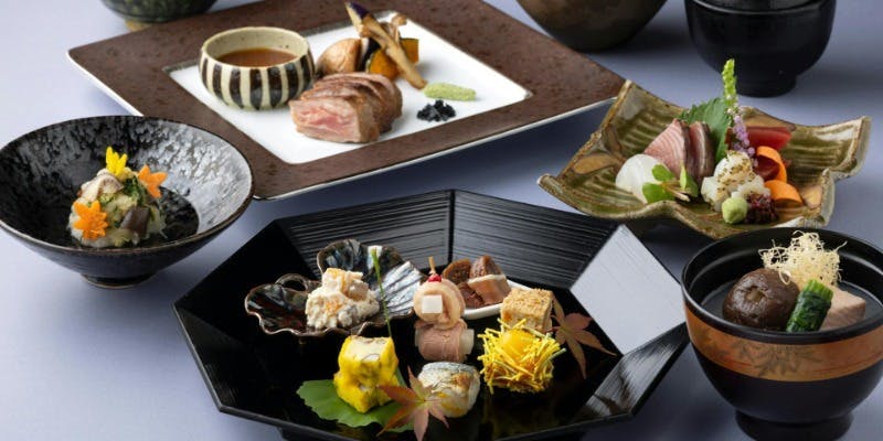 日本料理「季節の会席」＋乾杯用1ドリンク付き