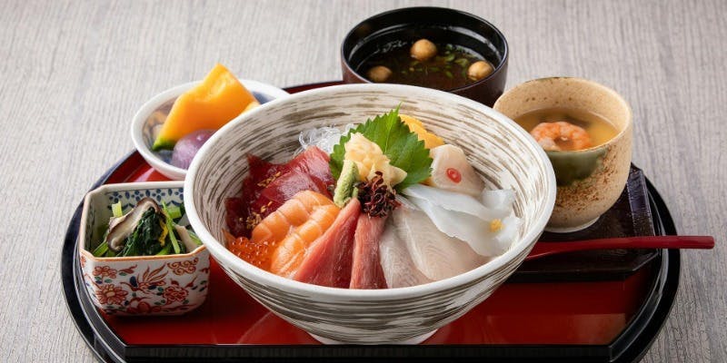平日ランチ限定「海鮮丼」