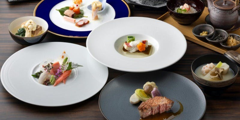 【Xmas2025】日本料理クリスマス会席「六花」＋シャンパン（12/19から12/25限定）