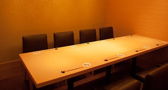 和菜 美酒 香家 Kouya 新宿西口店 菖蒲 鮮魚のお造り 栗豚と蓮根の青朴葉焼など厳選食材 飲み放題3時間付き ディナー プラン メニュー 一休 Comレストラン