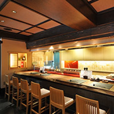 落ち着いた和の佇まいで