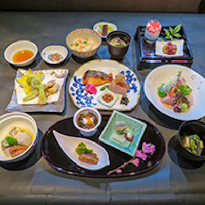 素材の味を季節の味に