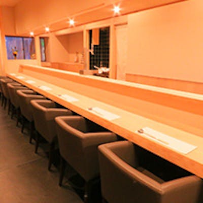 これから始まる美食時間への期待が高まる和空間