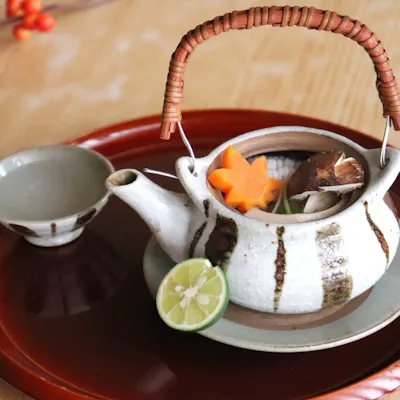【秋の味覚、松茸を味わいつくす】