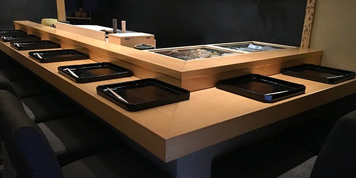 鮨処 なかたに