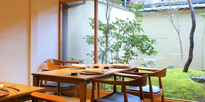 ディナー 山地陽介 Yosuke Yamaji 祇園四条 イノベーティブフュージョン 一休 Comレストラン