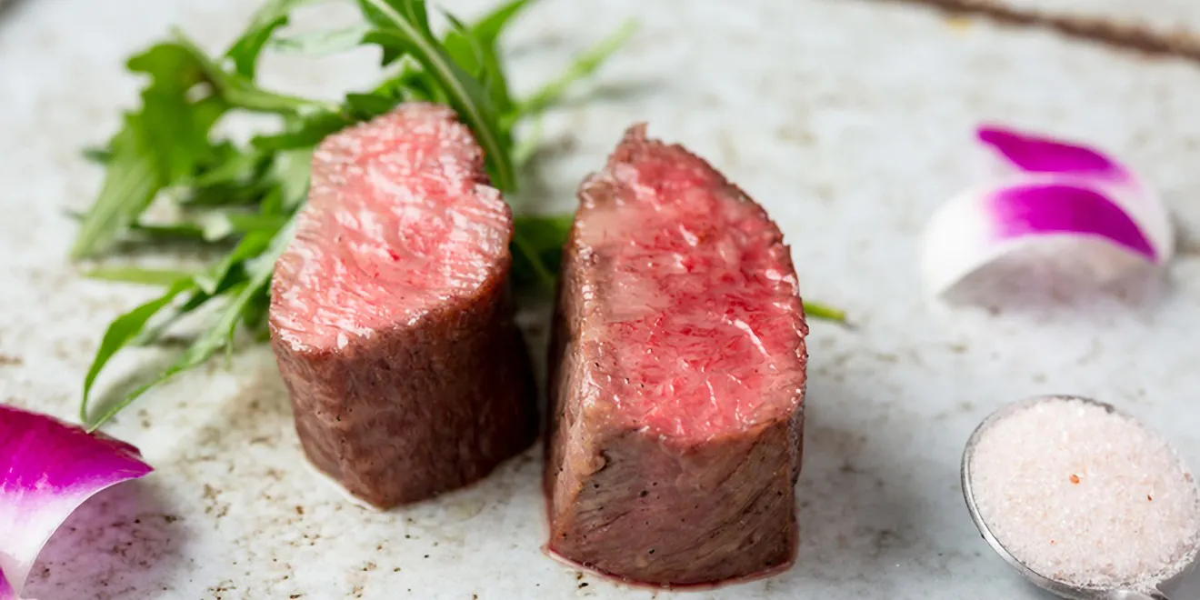 Wine Kobe Beef D 神戸牛とワイン Wine Kobe Beef D 三宮 ワインバー 一休 Comレストラン