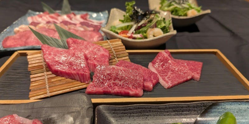 霜降り和牛と海鮮も味わえる上野店限定コース 全18品 