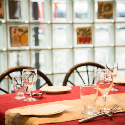 落ち着いた雰囲気の店内