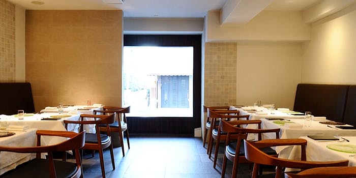 ティーエヌ Tn 県庁前 イタリア料理 一休 Comレストラン