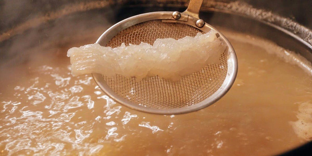 くじら料理　初代（くじらりょうり しょだい）