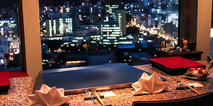 札幌の夜景が綺麗にディナーで鉄板焼が楽しめるおすすめレストラントップ1 一休 Comレストラン